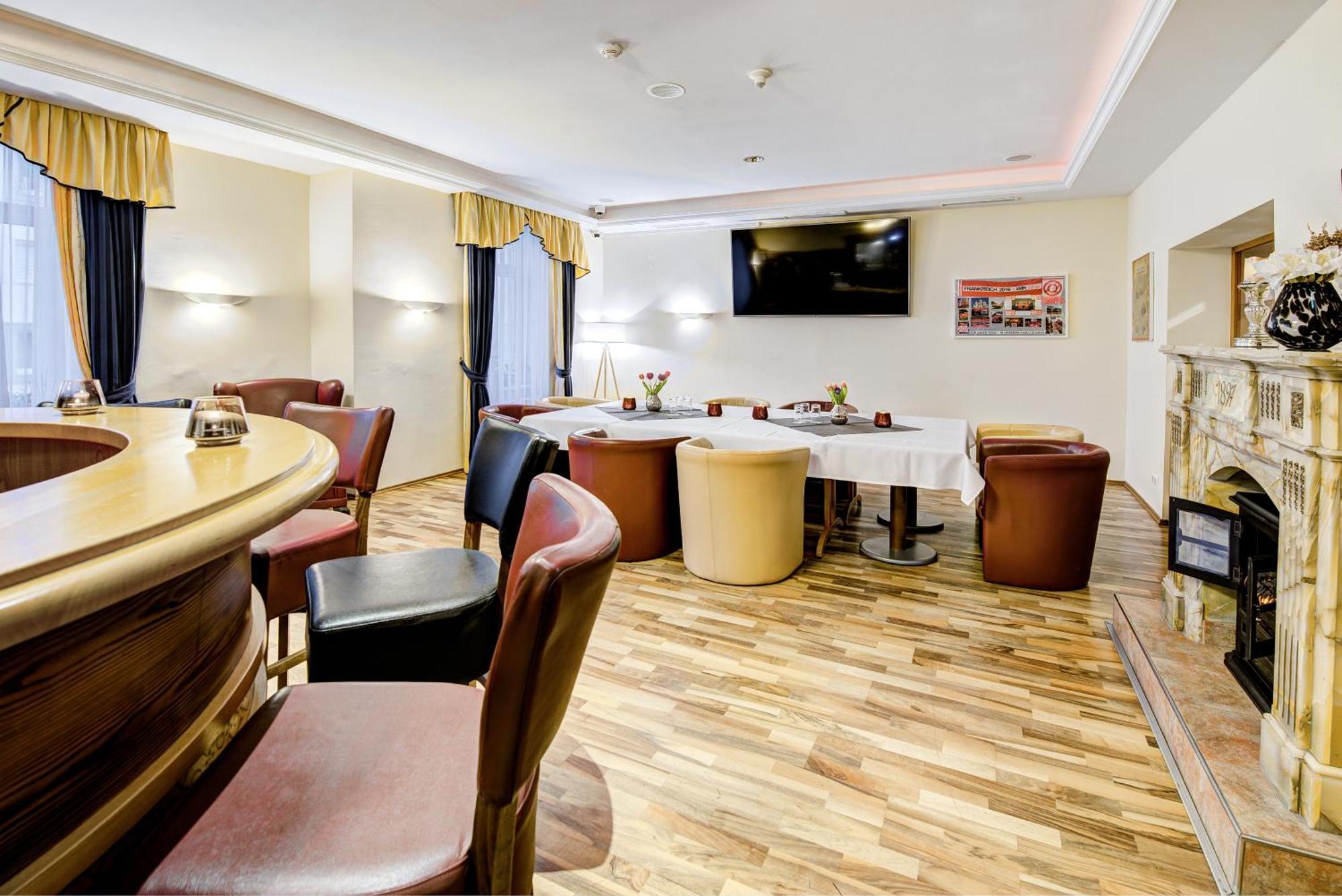 Hotel Alexandra เวลส์ ภายนอก รูปภาพ