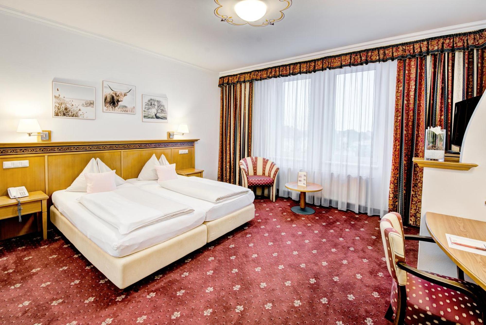 Hotel Alexandra เวลส์ ภายนอก รูปภาพ